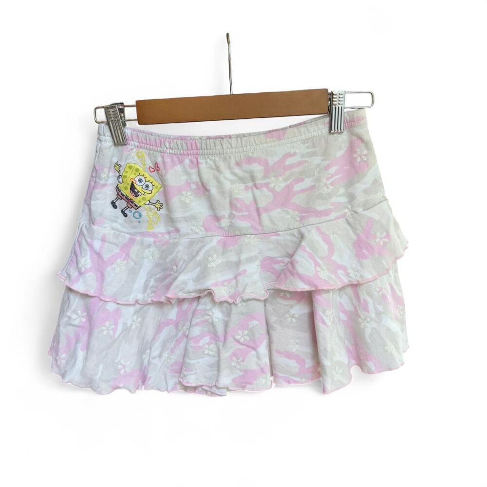 True Y2K Nickelodeon SpongeBob Pink Camo Ruffle Mini Skirt – Size XS.